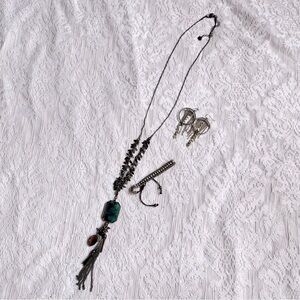 Premier Designs Phoenix antiquated gold necklace , earring and bracelet set
